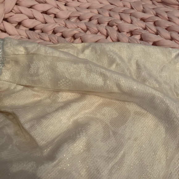 Girls 5 skirt tag attached - Picture 2 of 5